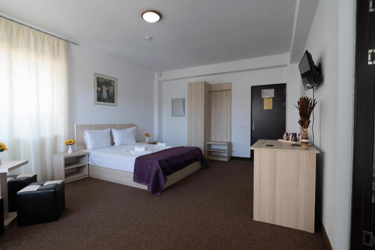 Casa El Greco Hotel Костинещи Екстериор снимка