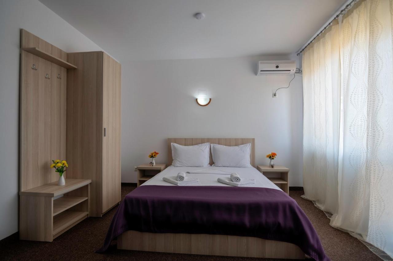 Casa El Greco Hotel Костинещи Екстериор снимка