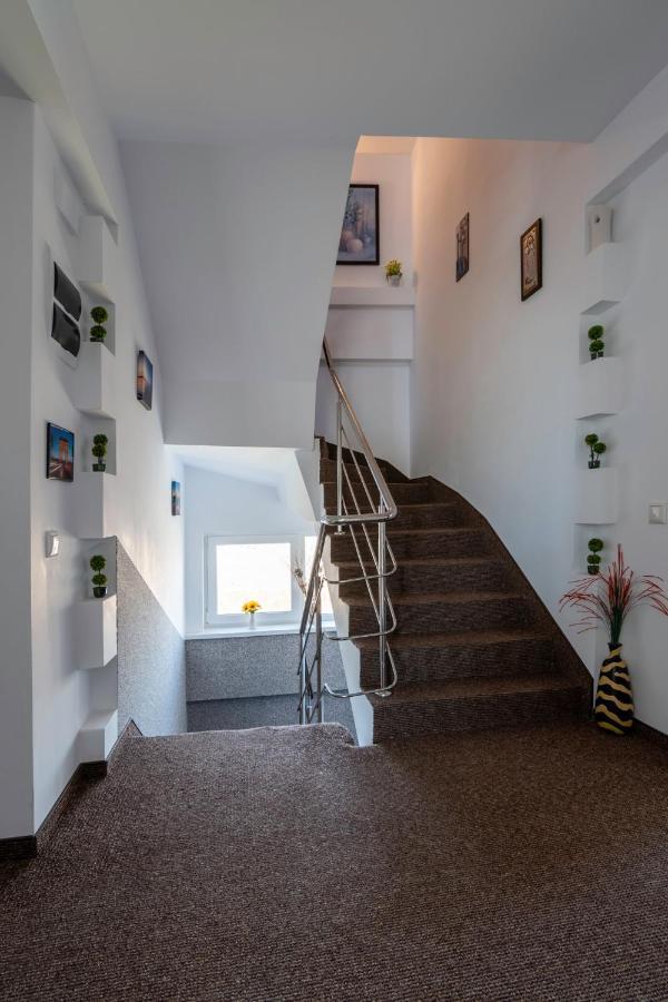 Casa El Greco Hotel Костинещи Екстериор снимка