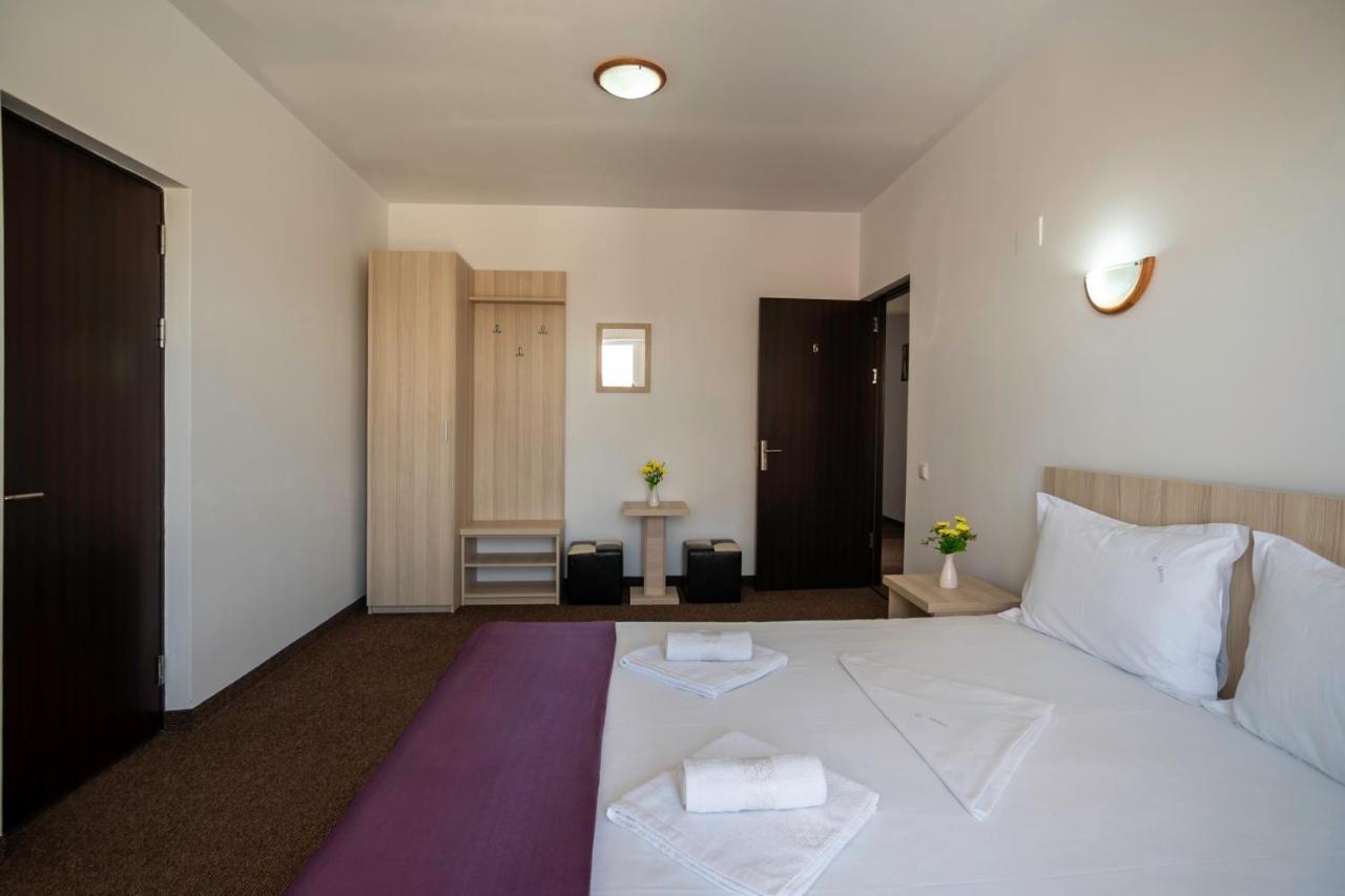 Casa El Greco Hotel Костинещи Екстериор снимка
